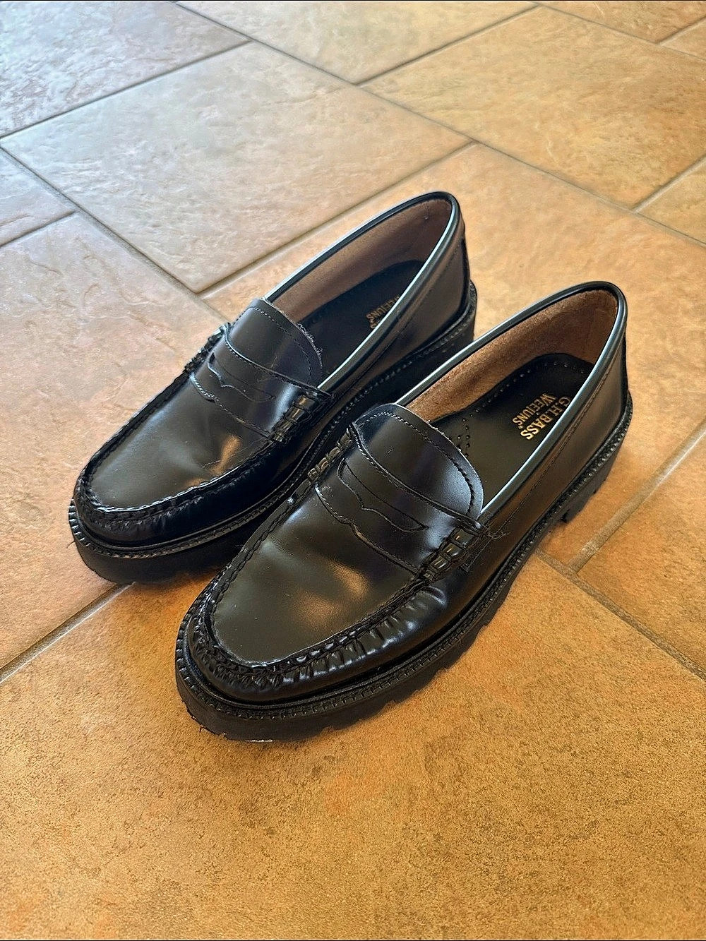 G.H. Bass & Co. Weejuns Whitney Super Lug